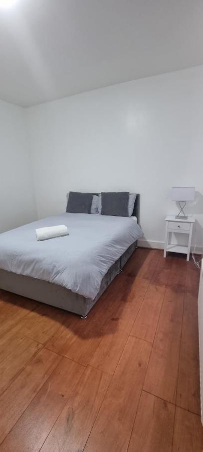 Cricklewood Broadway Guest Home London Ngoại thất bức ảnh