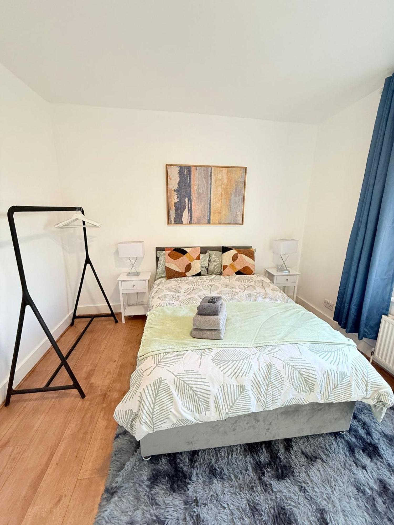 Cricklewood Broadway Guest Home London Ngoại thất bức ảnh